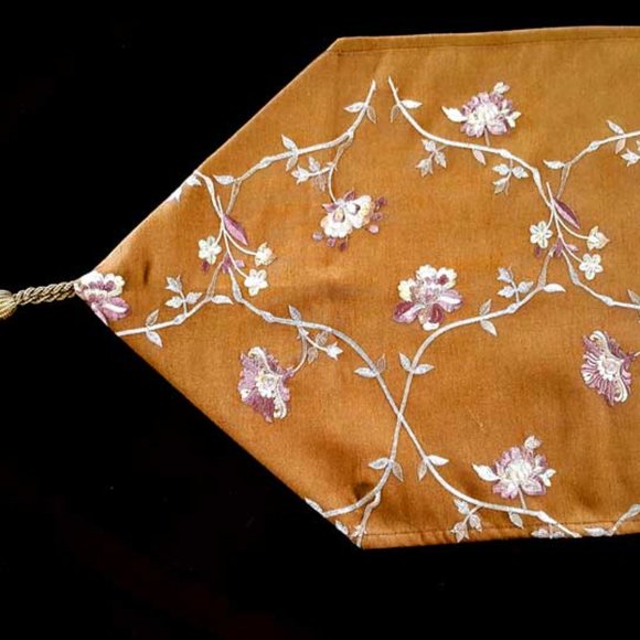 3 pc Set - 2 Throw Pillow Covers with matching Table Runner - Picture 5 of 6